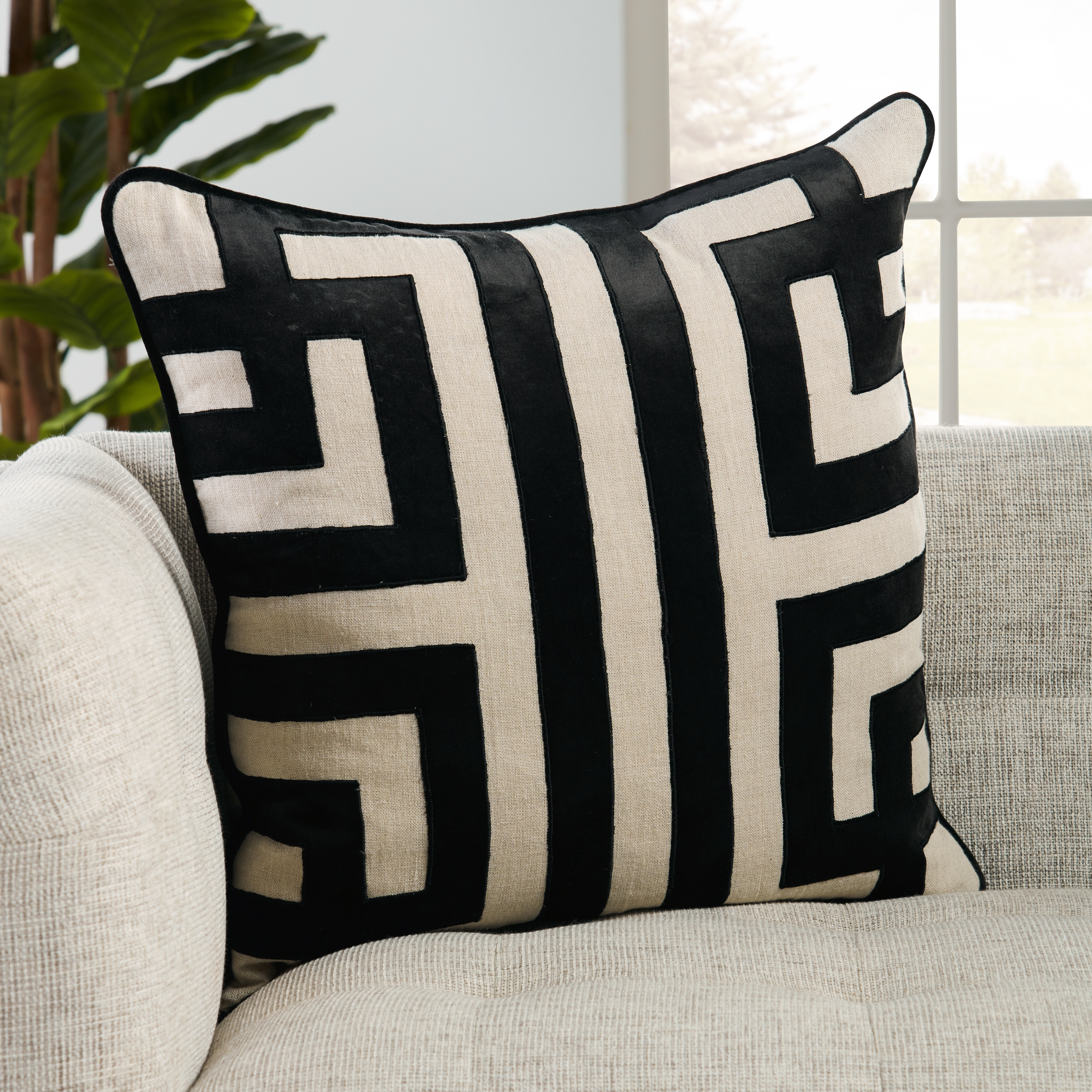 Design (US) Black 22"X22" Pillow - Image 3