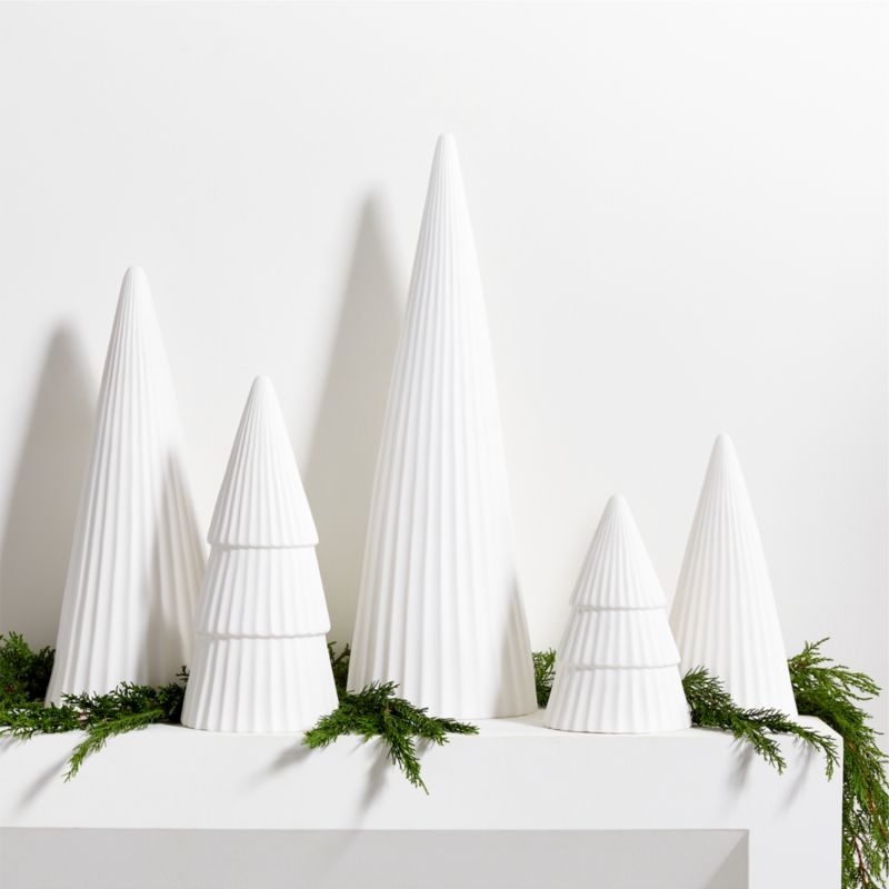 LED Extra-Small White Porcelain Christmas Tree Decorative Object - Image 8