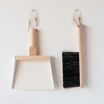 Mr. and Mrs. CLYNK Dustpan, Brush and Hooks Coffret Gift Set Black - Image 1