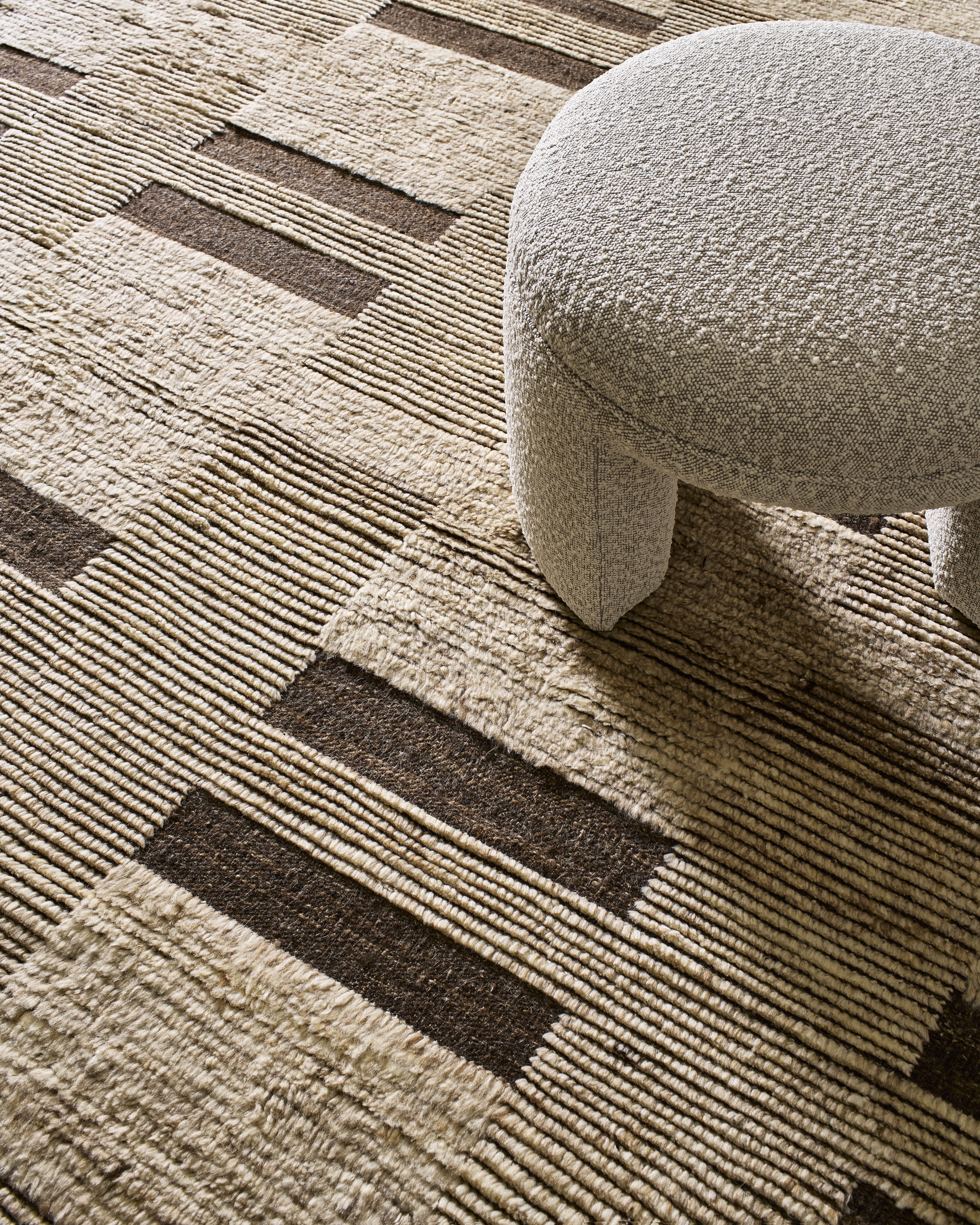 Folklore Beige Indoor 12' x 15' Handmade Rug - Image 2