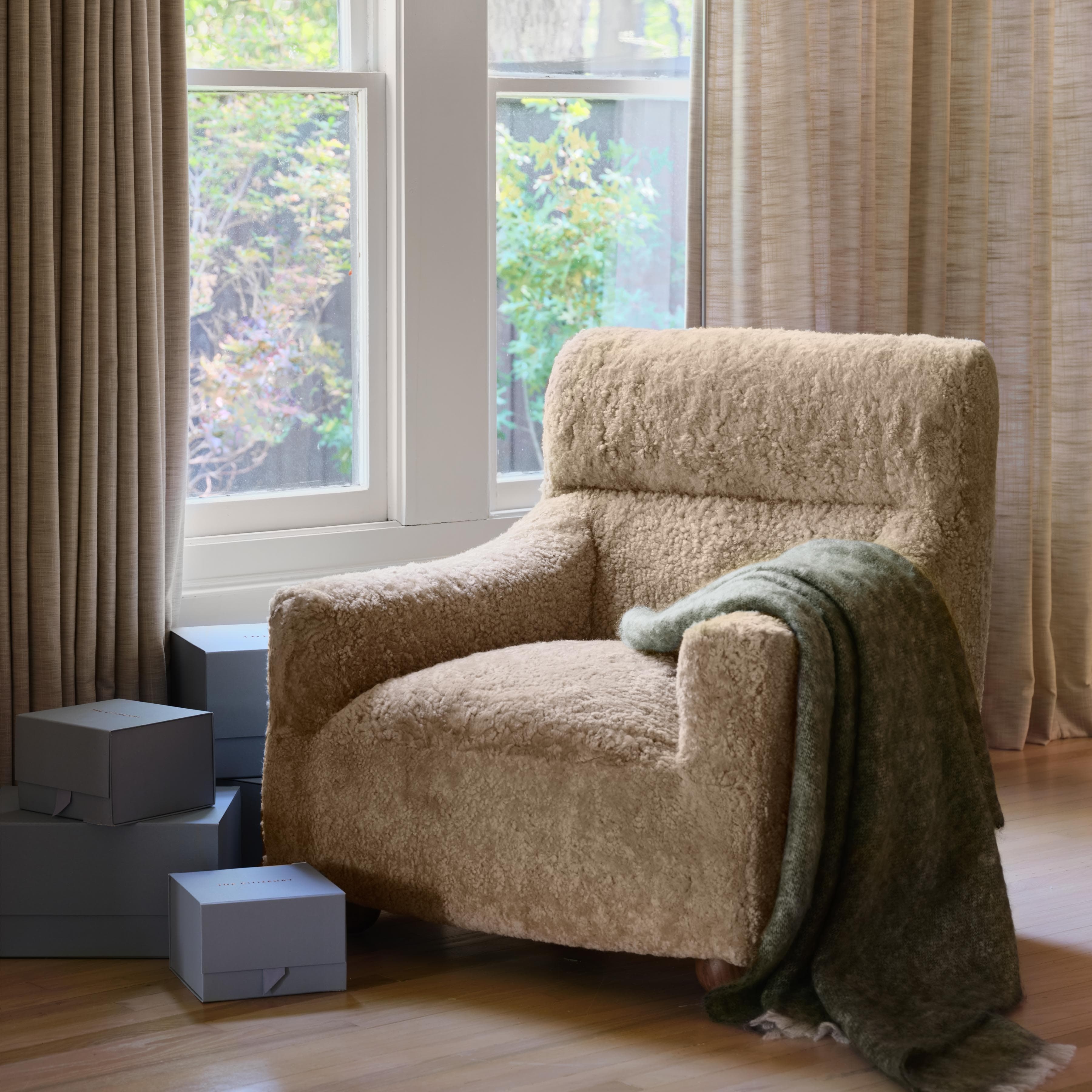 The Citizenry Vale Shearling Armchair | Cream - Image 6