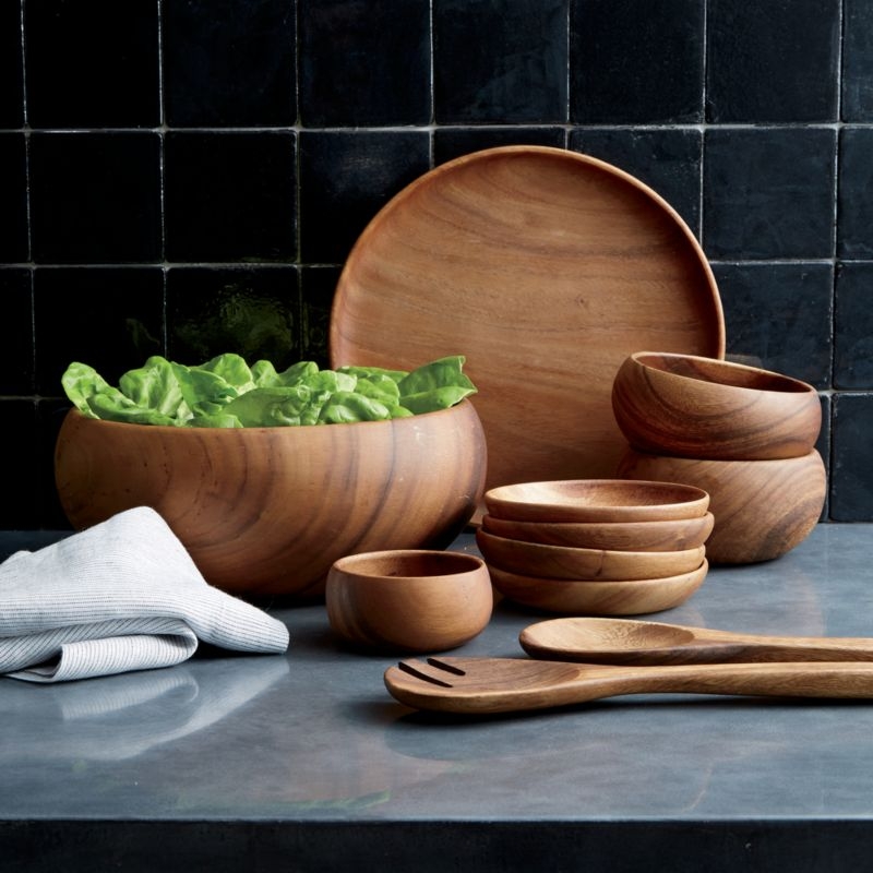 Tondo 10.5" Acacia Wood Salad Serving Bowl - Image 10