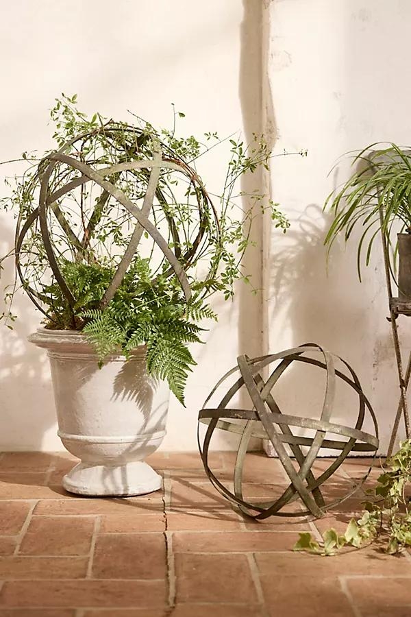 Iron Topiary Sphere - Image 0