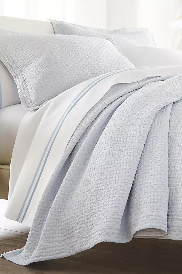 Juliet Matelassé Lightweight Coverlet - Image 0