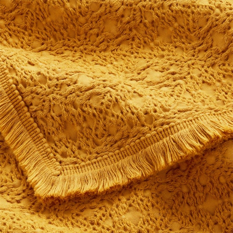 Prelada Golden King Blanket - Image 1