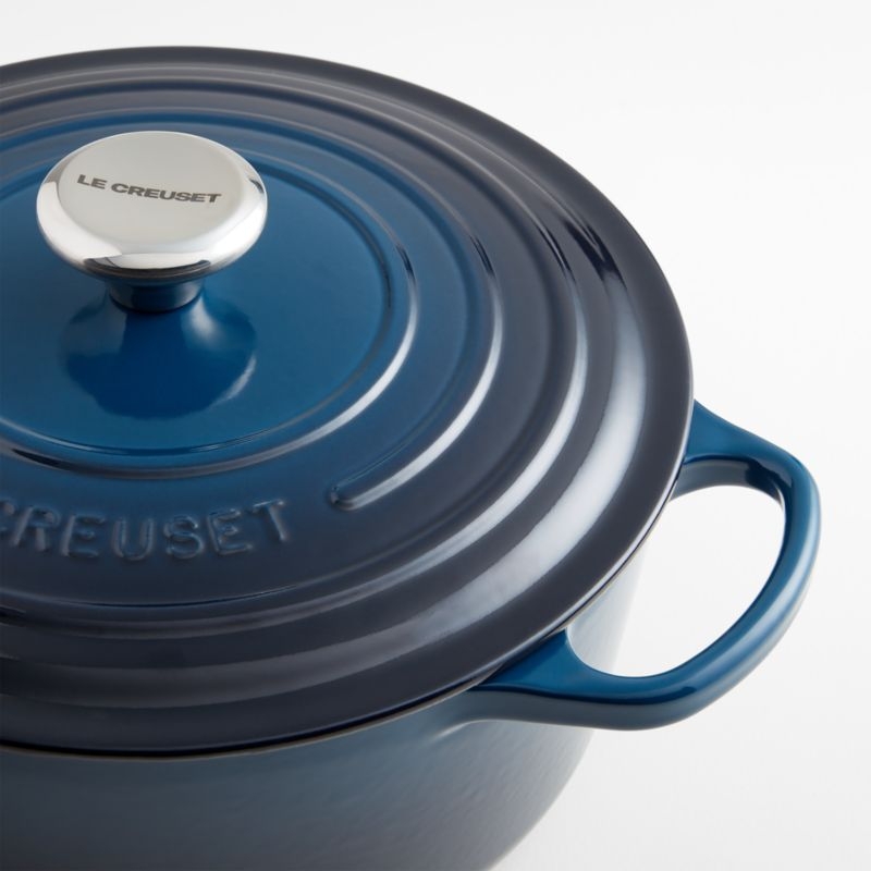 Le Creuset ® Signature 5.5-Qt. Nuit Enameled Cast Iron Round Dutch Oven - Image 6