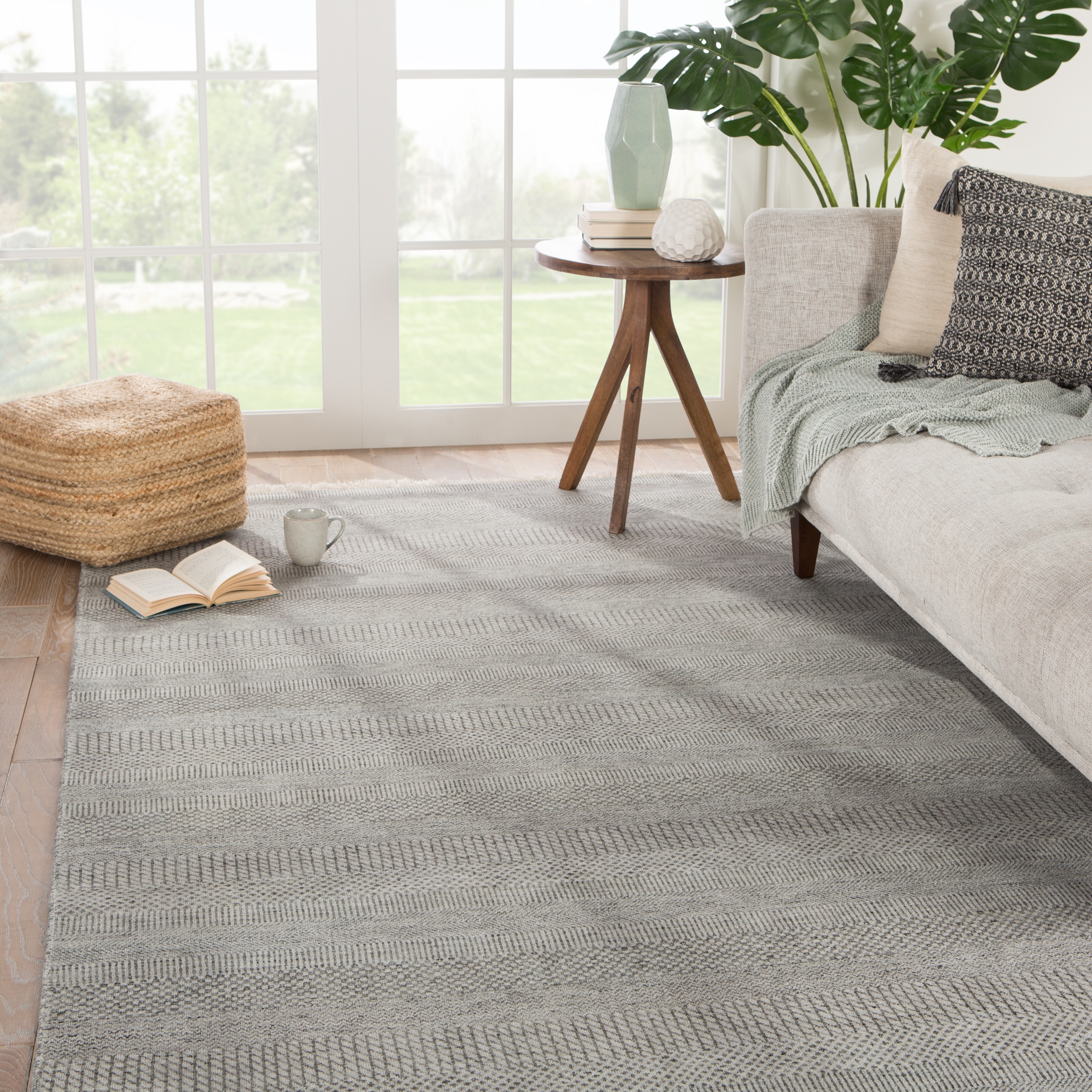 Irminio Hand-Knotted Geomteric Gray Area Rug (6'X9') - Image 4