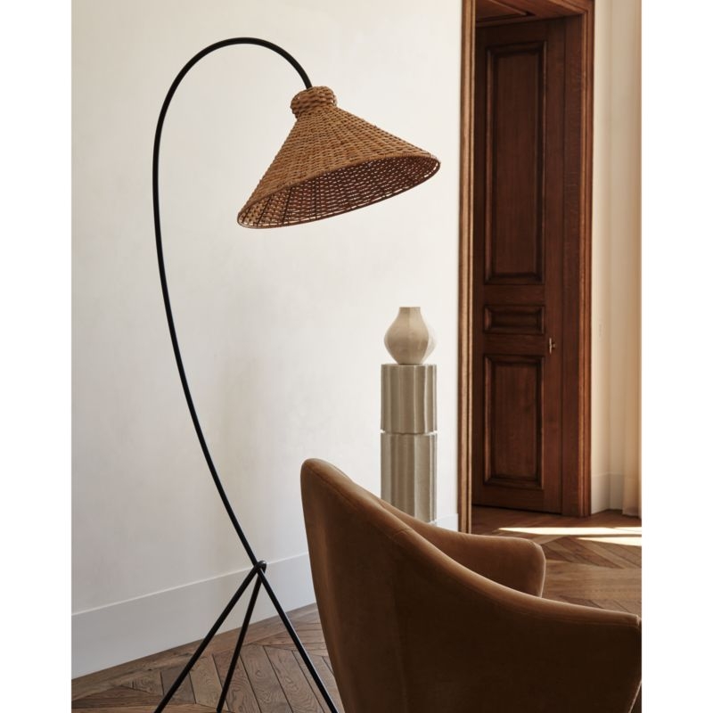 L'Union Black Metal Arc Floor Lamp with Rattan Shade by Athena Calderone - Image 2