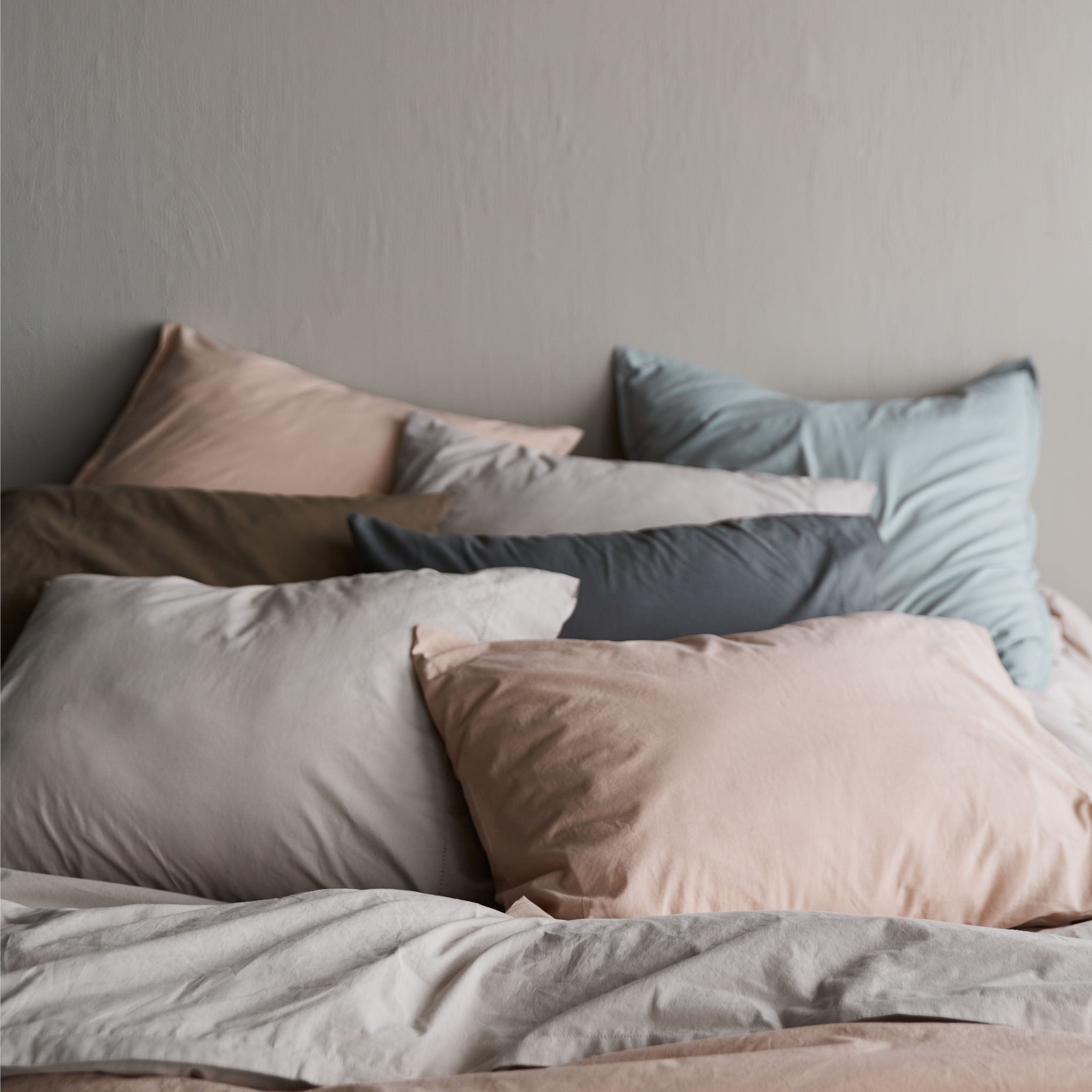 The Citizenry Organic Stonewashed Percale Pillowcases | Standard | Grey - Image 5