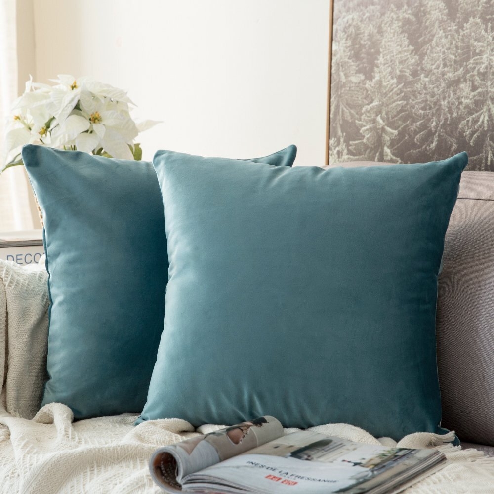 "BEAUTIKER Velvet Throw Pillow Cover" - Image 0
