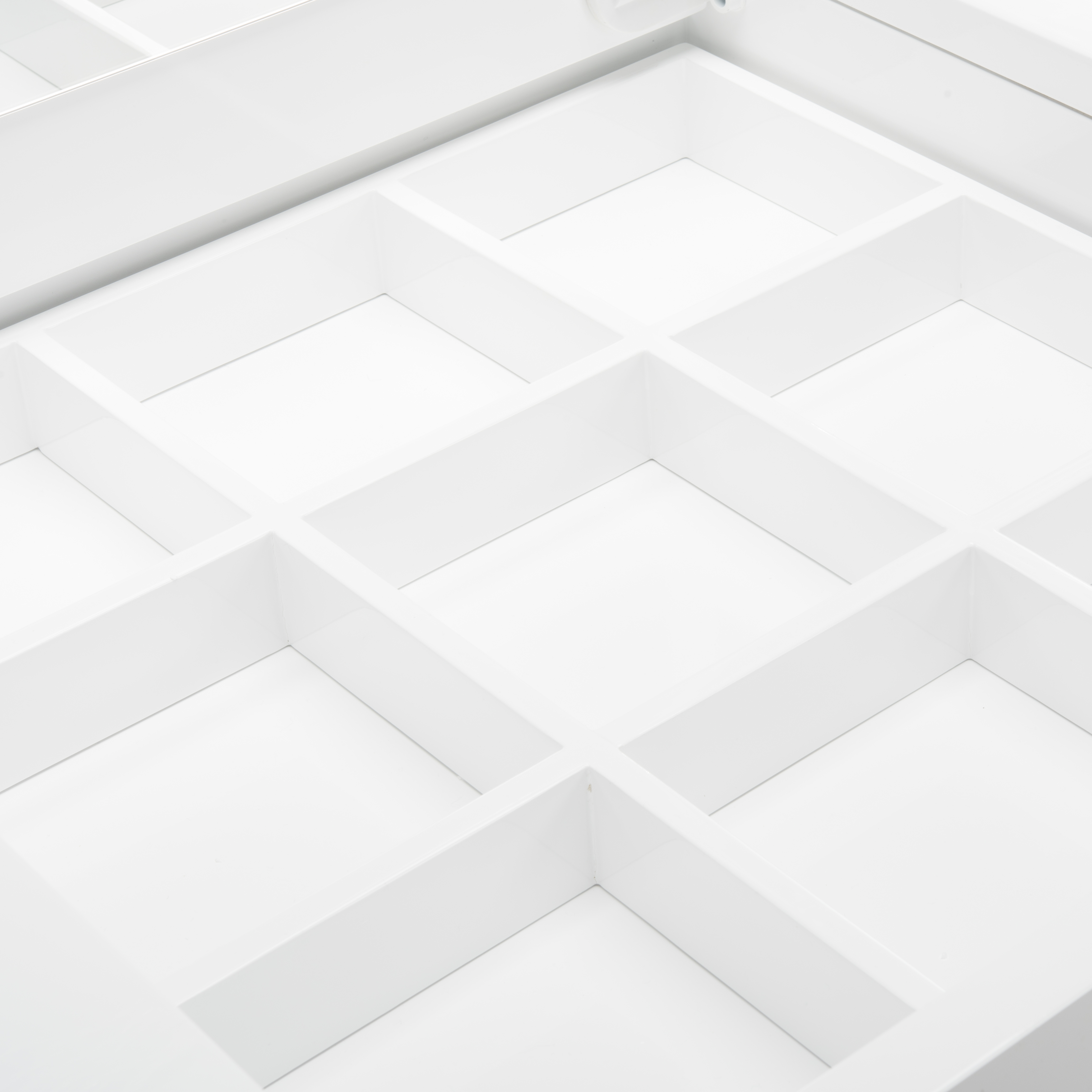 Yesenia Lacquer Vanity Table - White Lacquer - Safavieh - Image 6