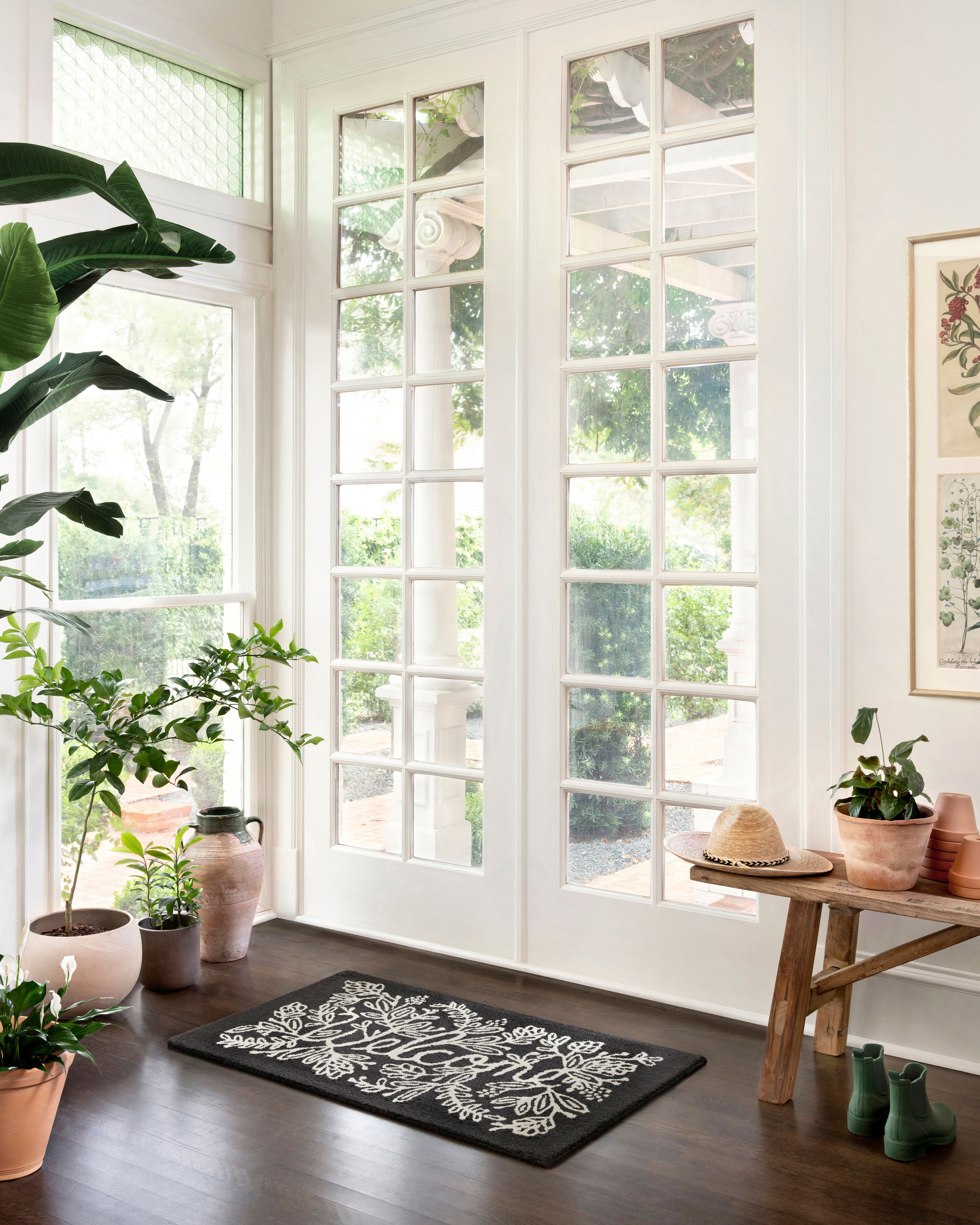 Rifle Paper Co. x Loloi Minnie Black 2'-3" x 3'-9" - Image 1