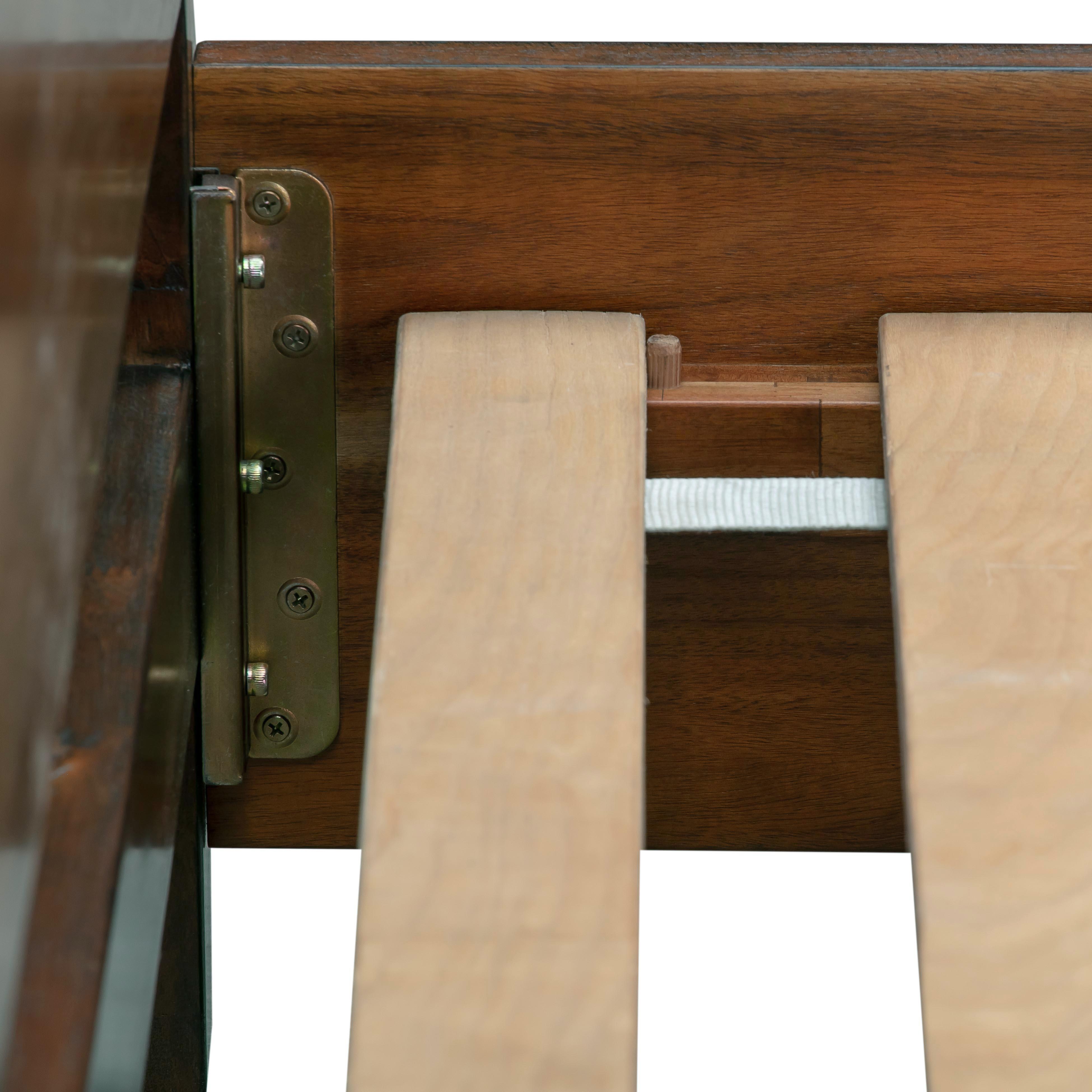 Zoey Vintage Umber Wooden King Bed - Image 6