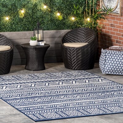 Baugher Chevron Navy Indoor / Outdoor Area Rug - Image 0