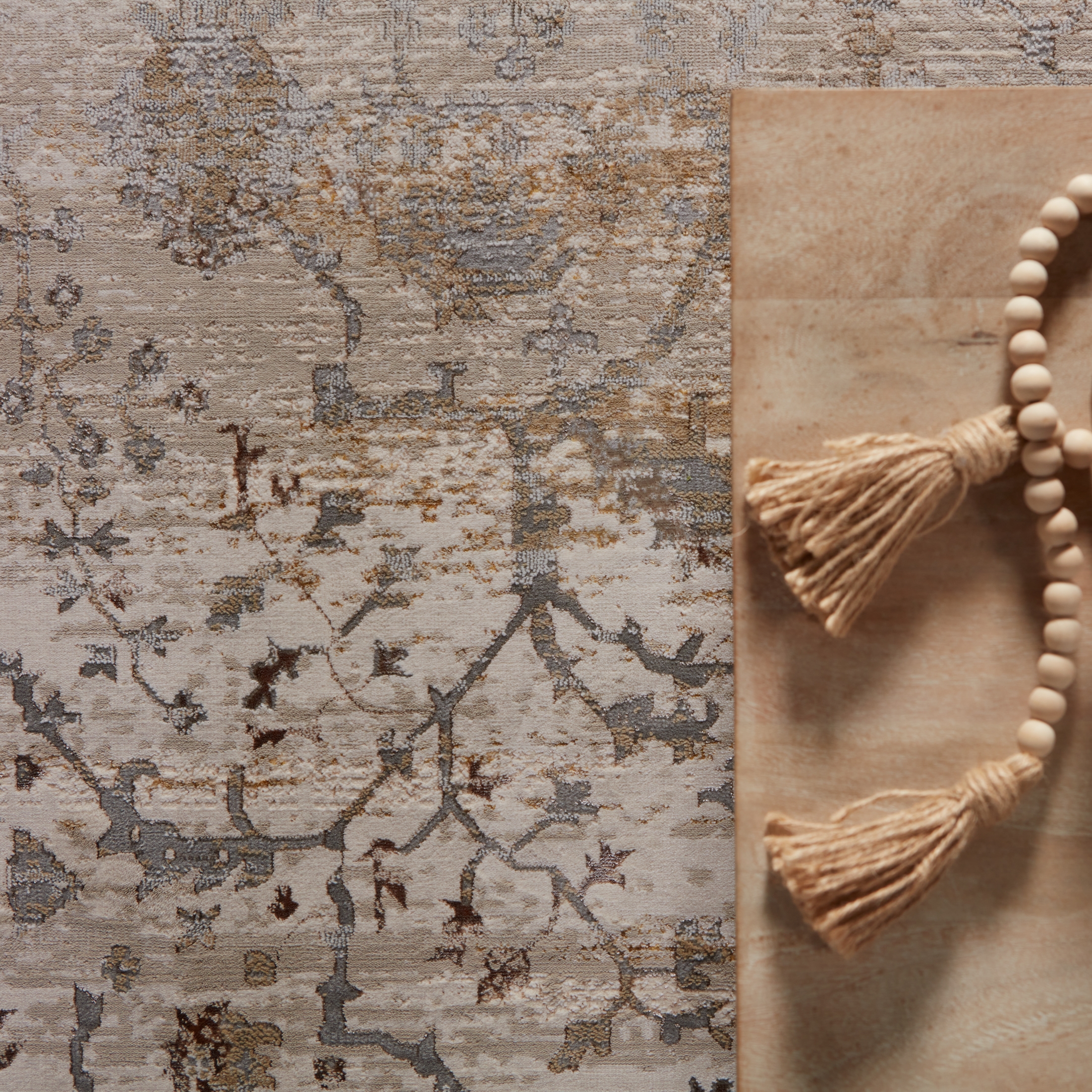 Vibe by Tajsa Medallion Gray/ Gold Area Rug (5'X7'6") - Image 6