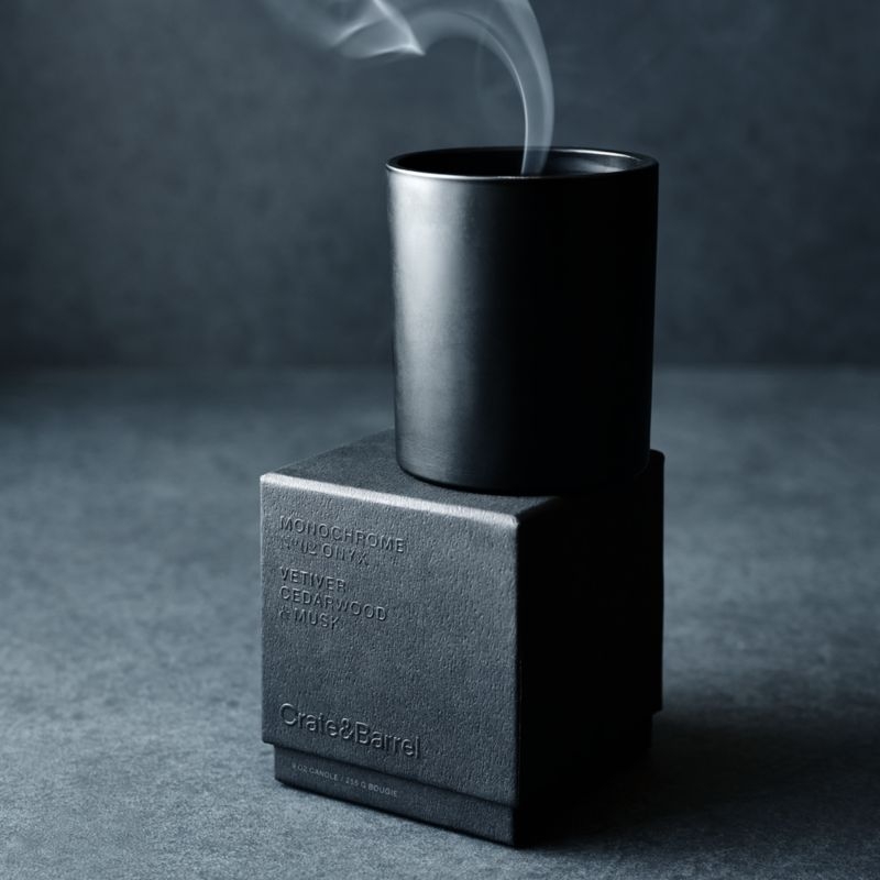 Monochrome No. 02 Onyx Scented Candle - Vetiver, Cedarwood and Musk - Image 2