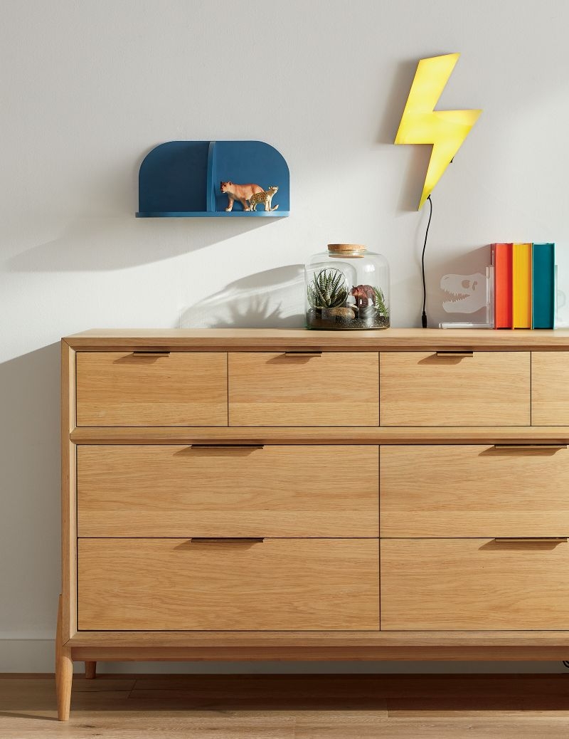 Bodie Natural Oak Wood Wide 8-Drawer Kids Dresser - Image 9