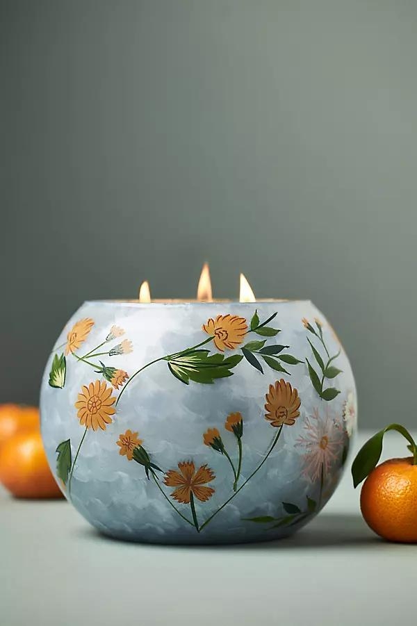 Mari Fruity White Amber Mandarin Glass Candle - Image 0