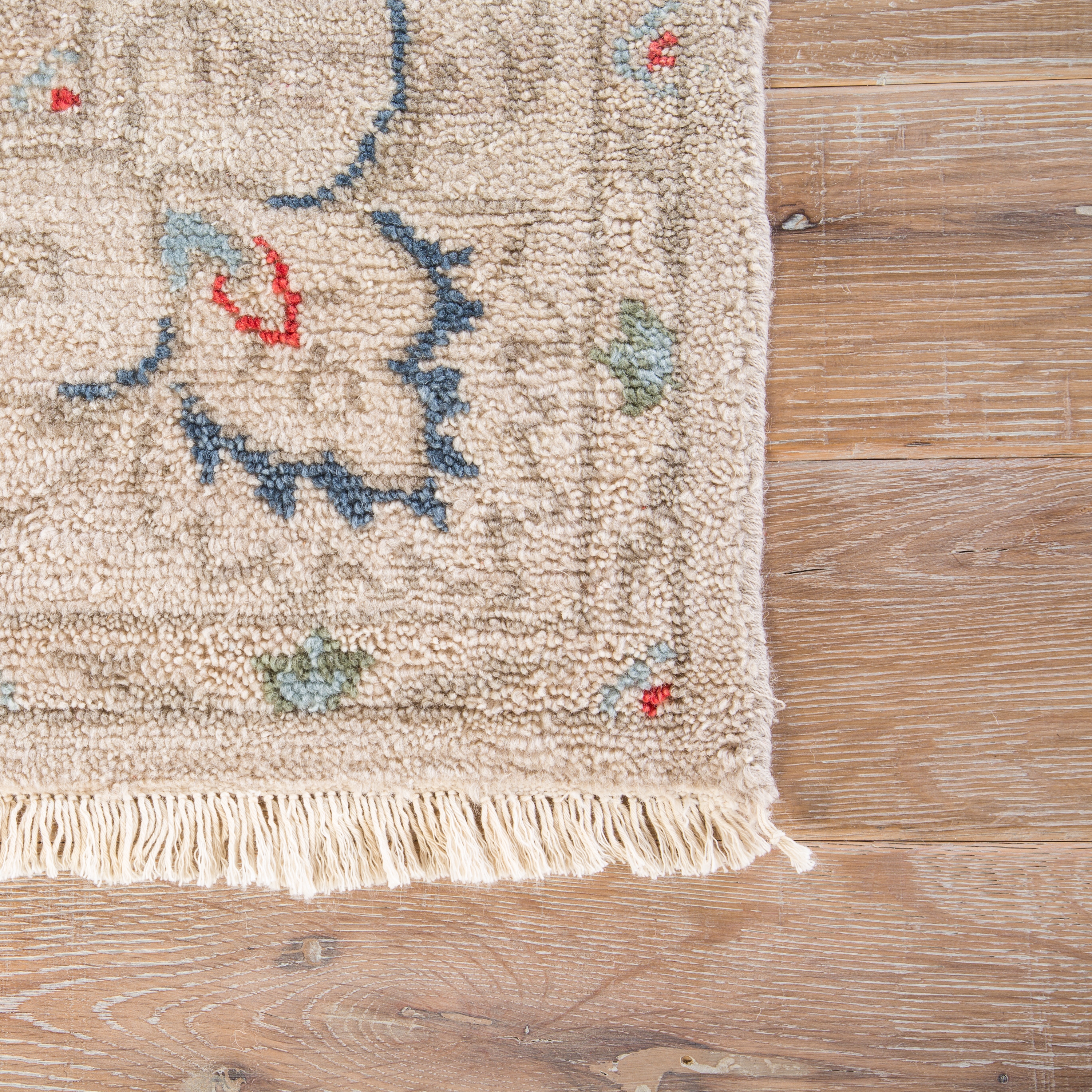 Hacci Hand-Knotted Floral Cream/ Blue Area Rug (8' X 10') - Image 3