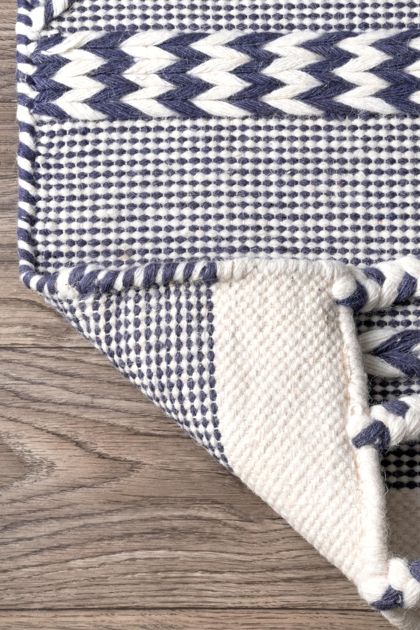 Braided Trellis Jasmine Tassel Area Rug - Image 3