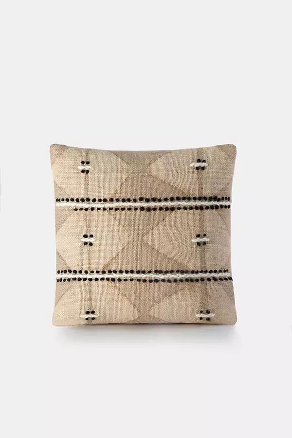 Nagazi Pillow - Image 0