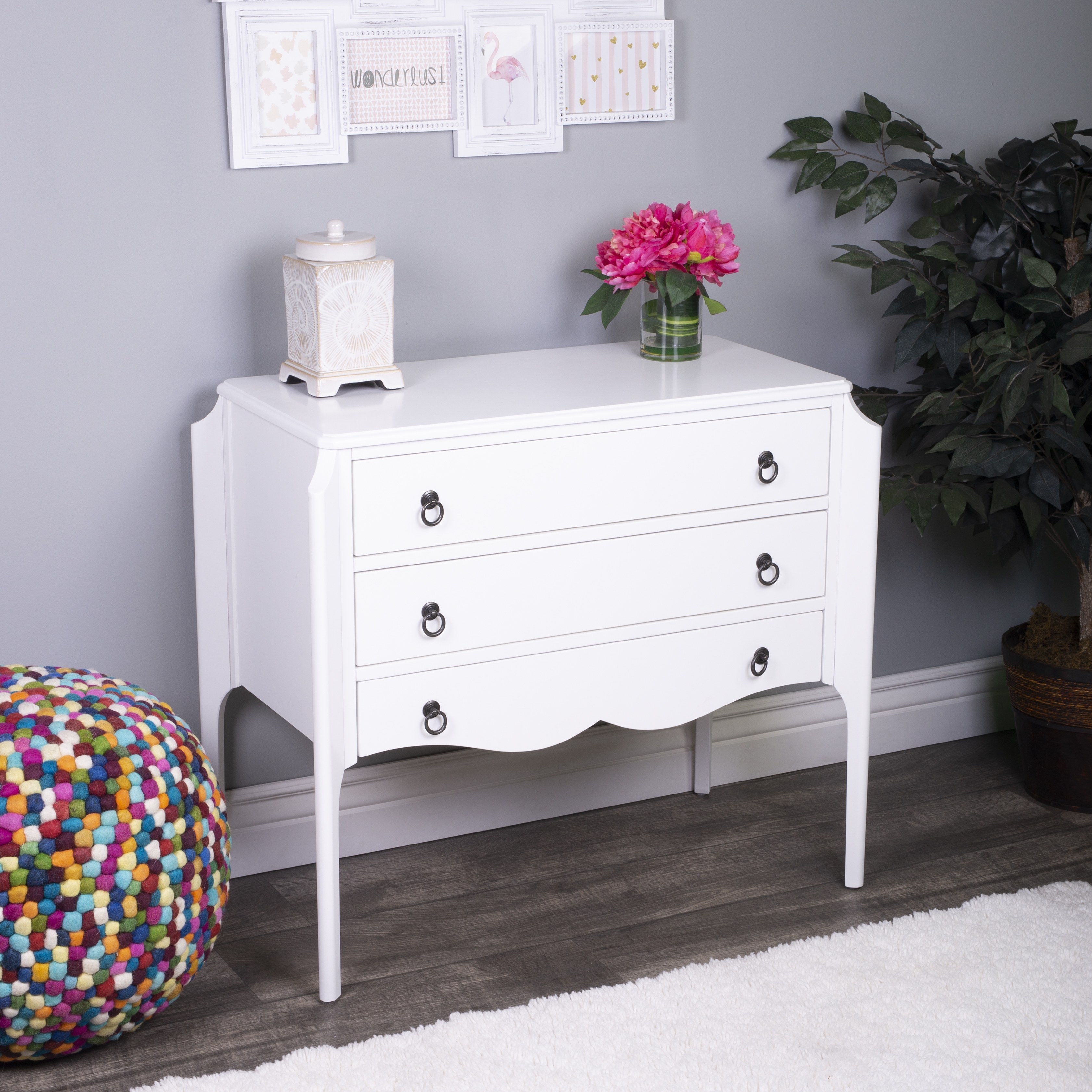 Wilshire Smooth White Accent Chest - Image 3