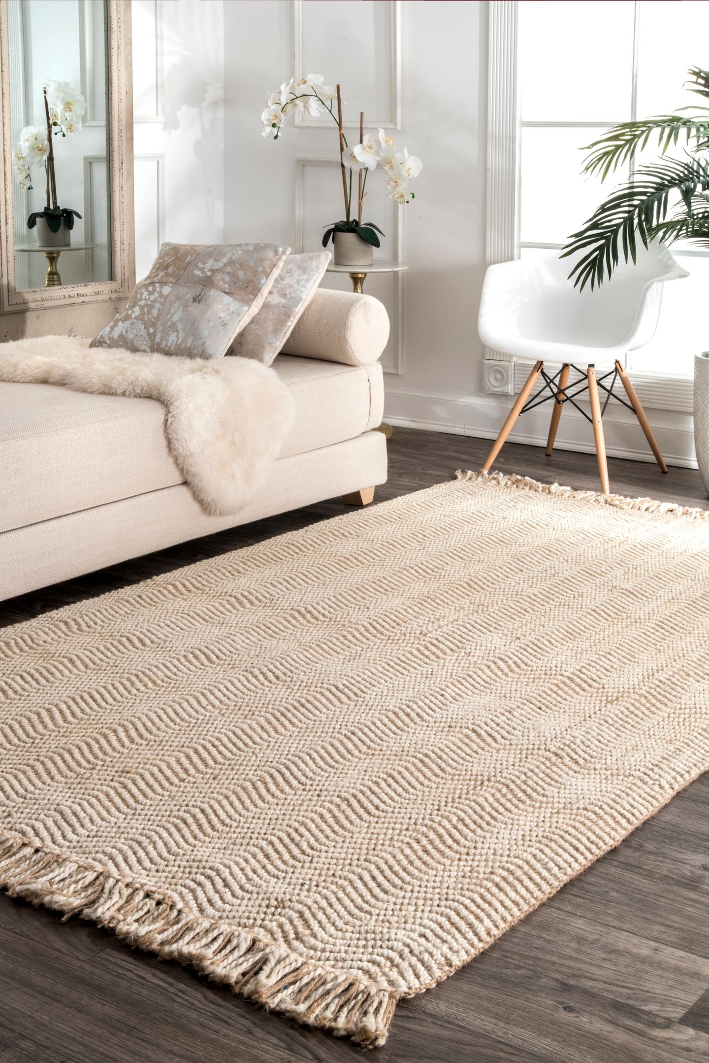  Hand Woven Don Jute with fringe Area Rug - Image 0