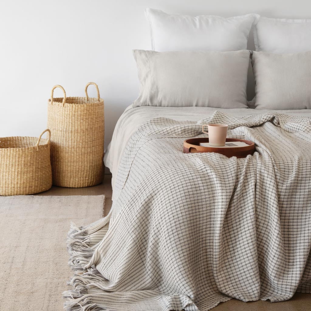 The Citizenry La Leña Luxe Alpaca Bed Blanket | Sand - Image 2