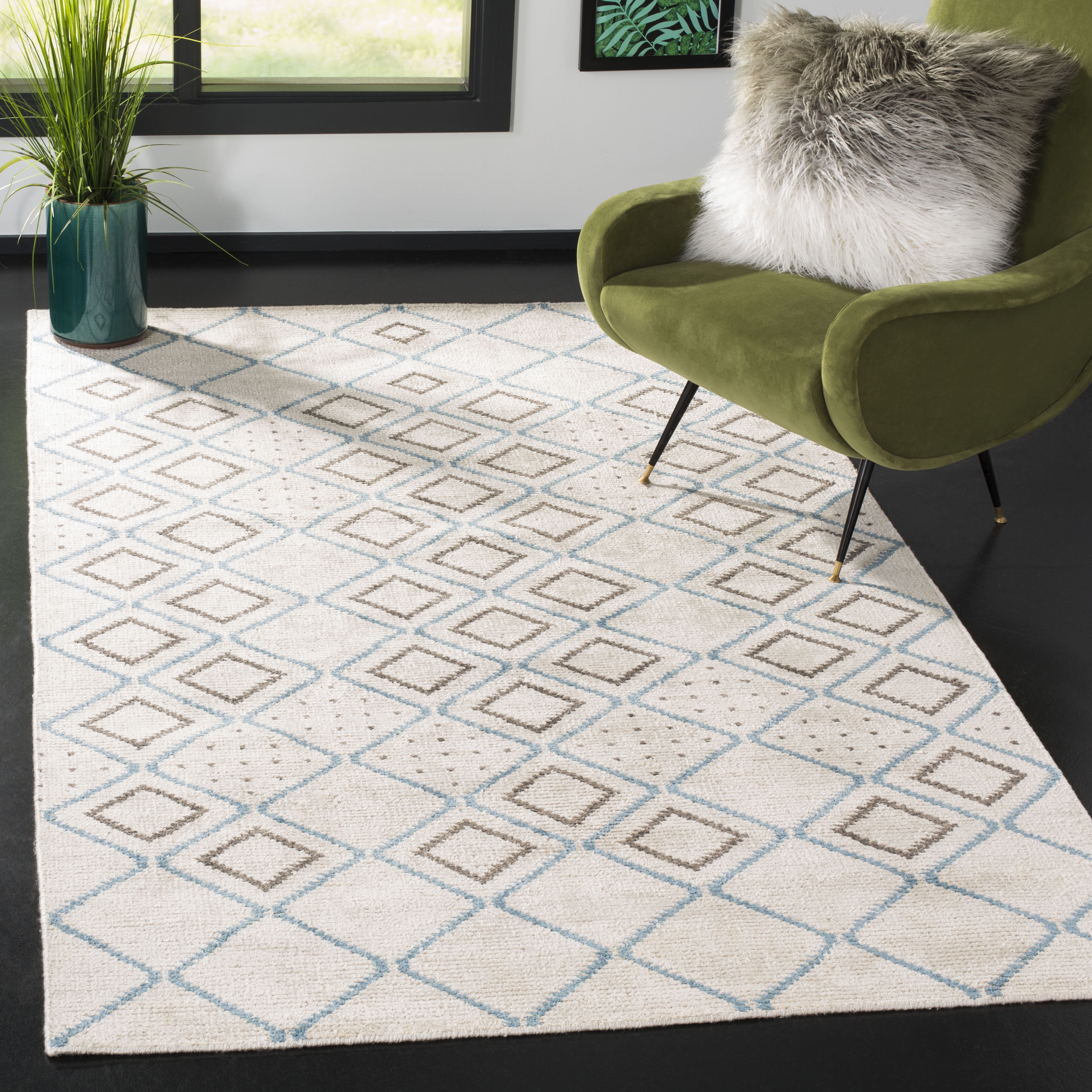 Arlo Home Hand Knotted Area Rug, STW902A, Silver/Blue,  8' X 10' - Image 1