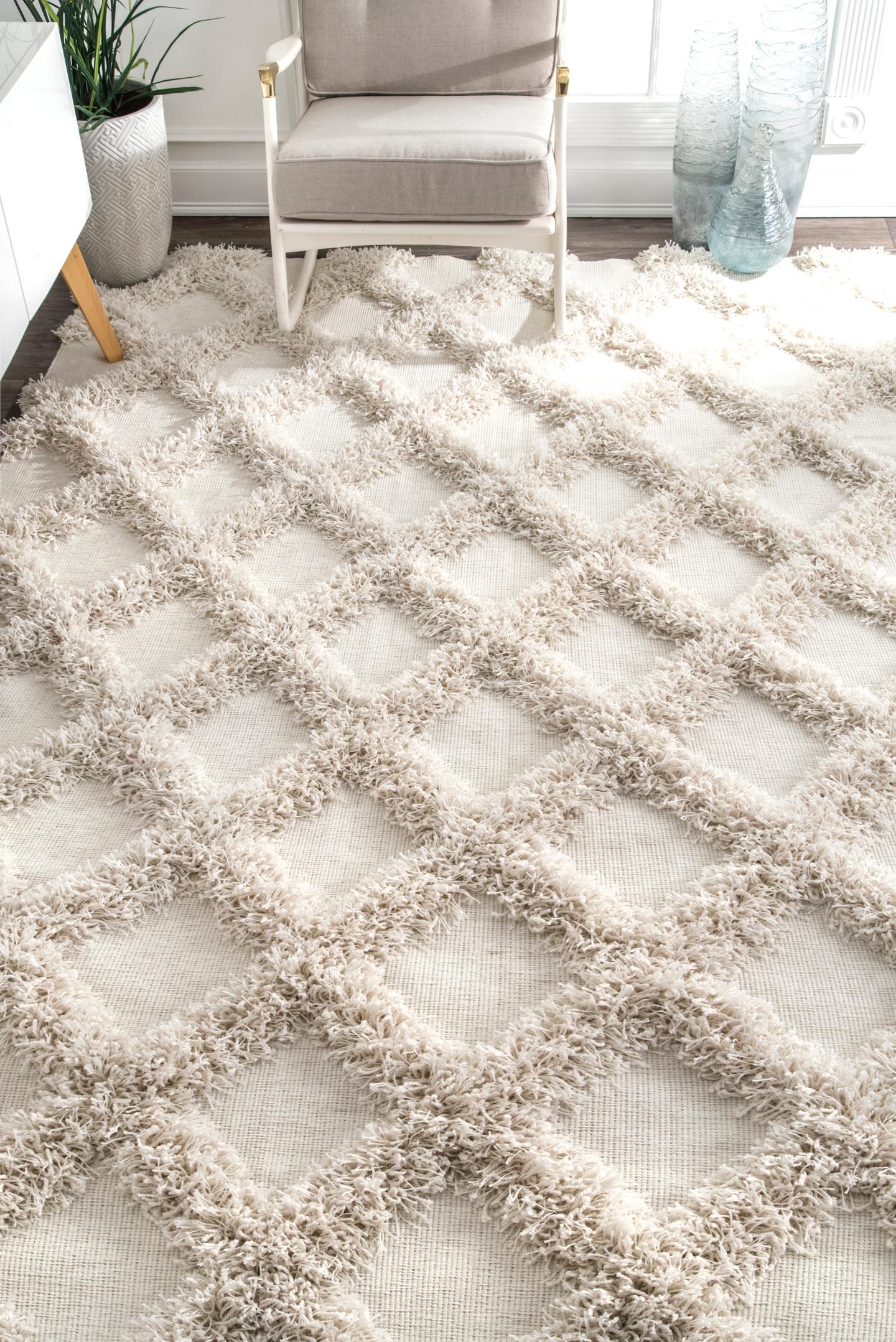 Francene Diamond Trellis Shaggy Area Rug - Image 4