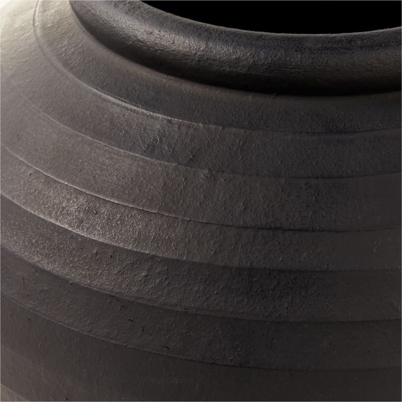 Leto Round Black Terracotta Vase - Image 2