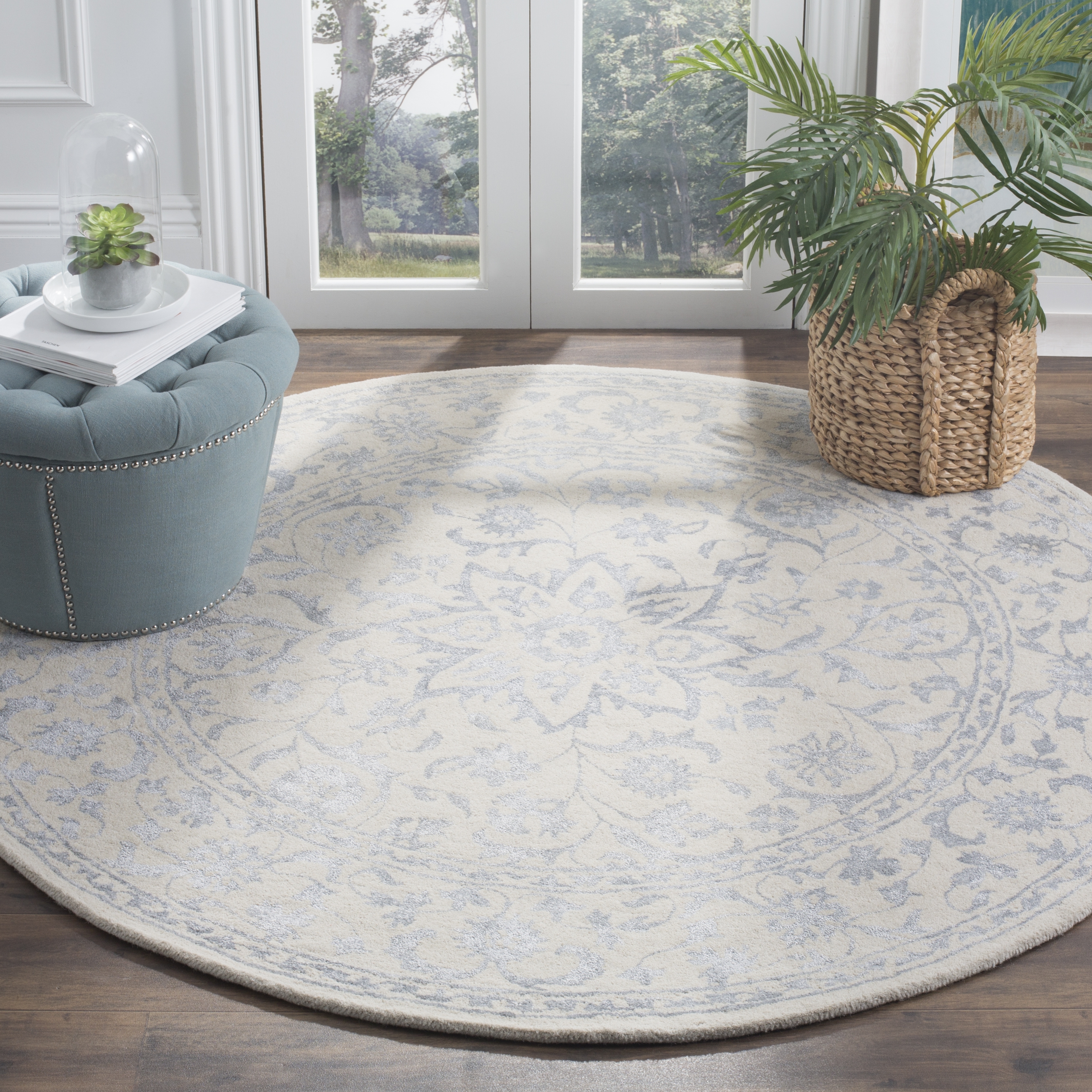 Arlo Home Hand Tufted Area Rug, GLM515A, Silver/Ivory,  6' X 6' Round - Image 1