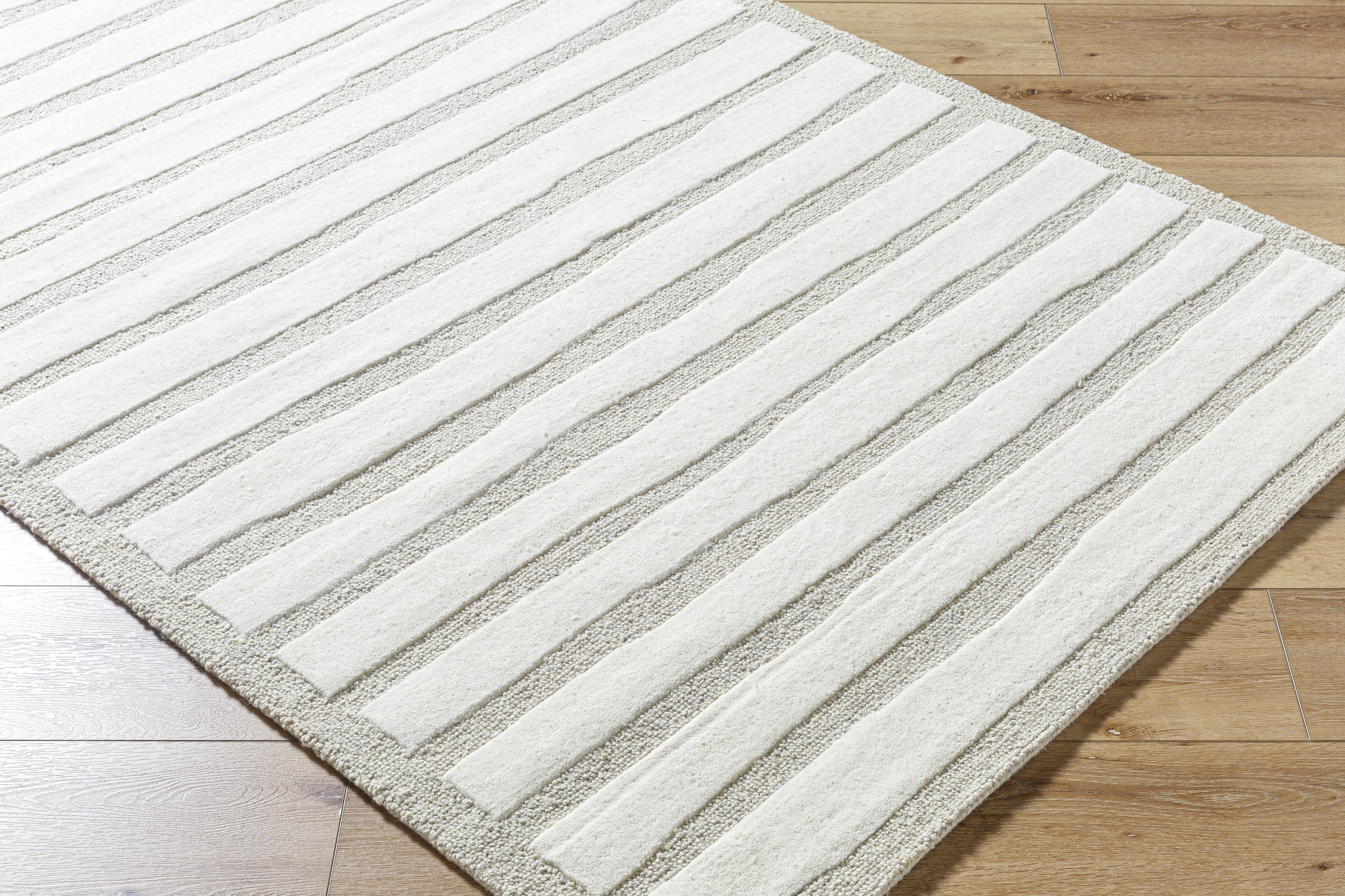Brook Gray Indoor 5' x 7'6" Handmade Rug - Image 5