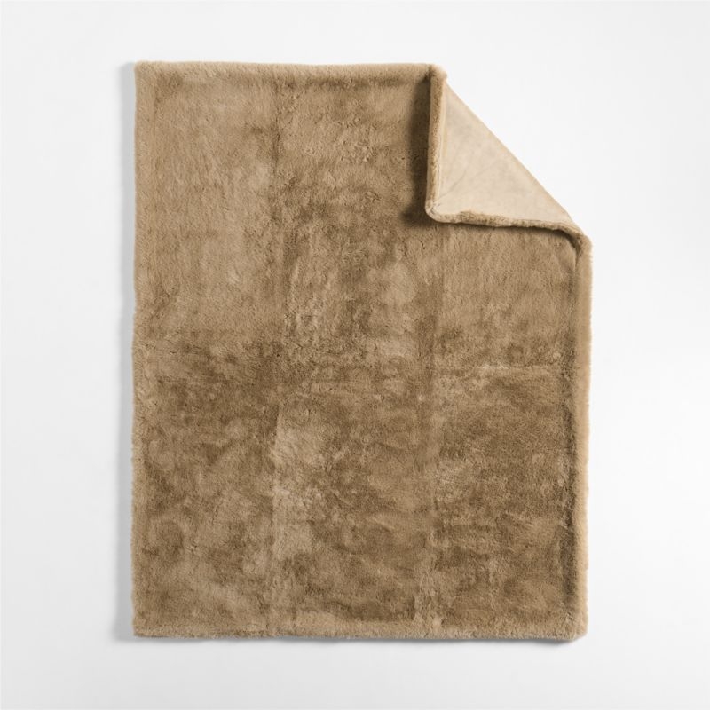 Faux Fur 70"x55" Sierra Tan Throw Blanket - Image 2