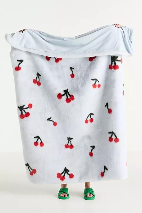 Icon Faux Fur Heart Throw Blanket - Image 0