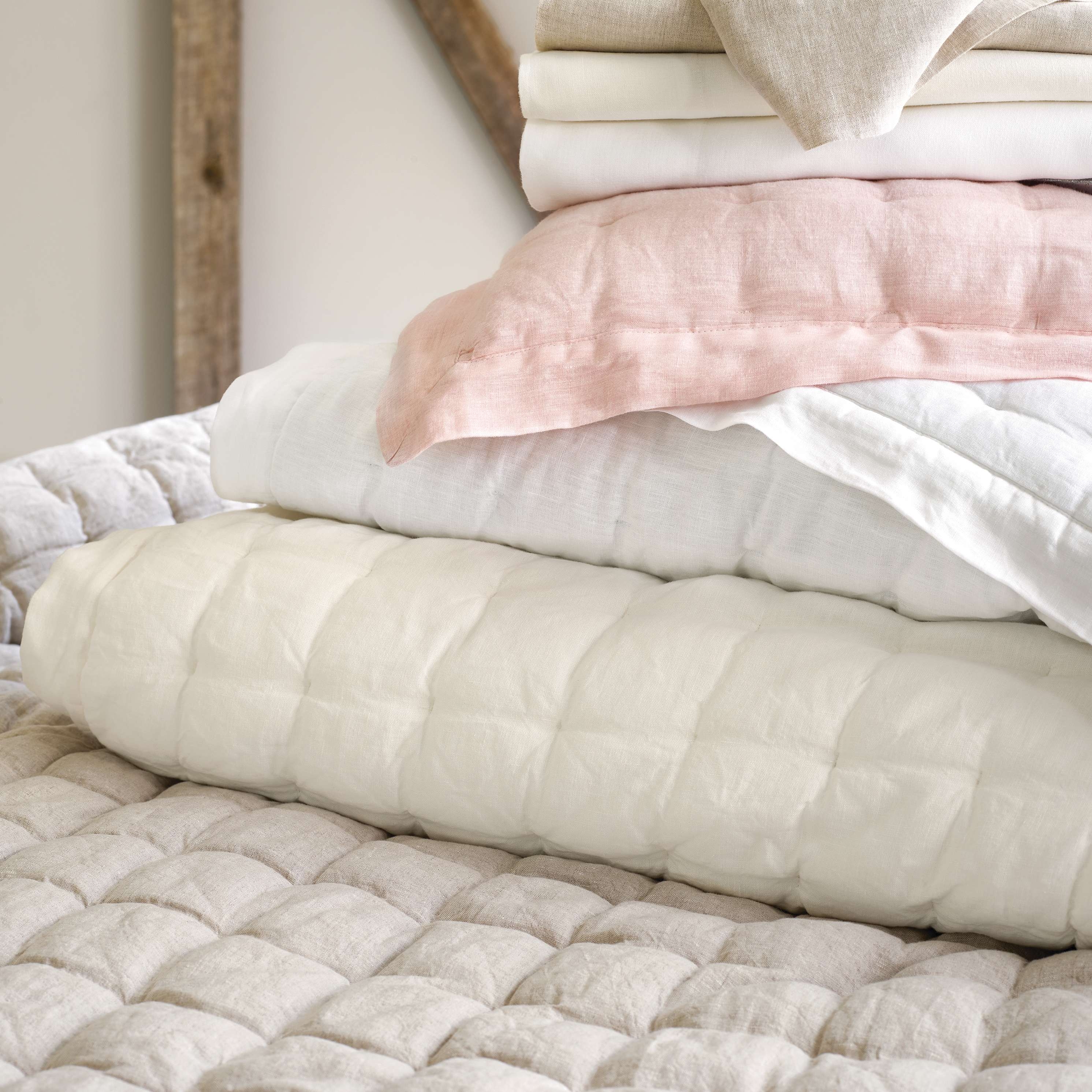 Lush Linen White Puff - Image 2