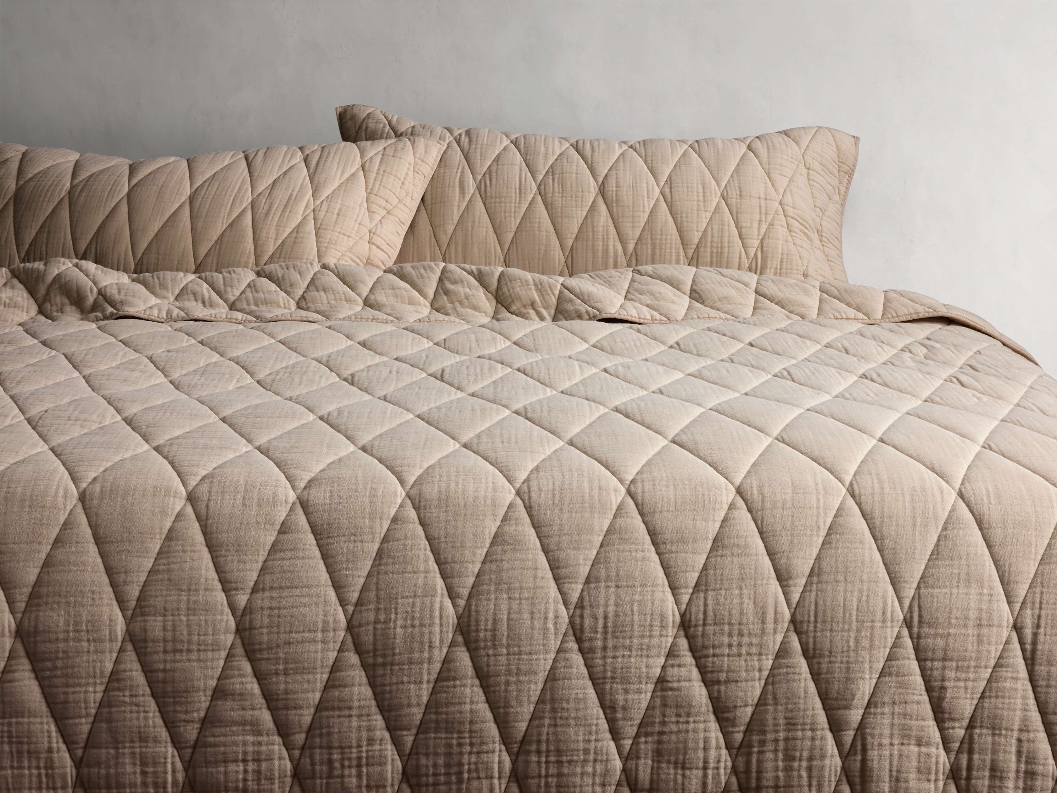 Malea Quilt Cotton Queen in Brown  Mink  - Image 0