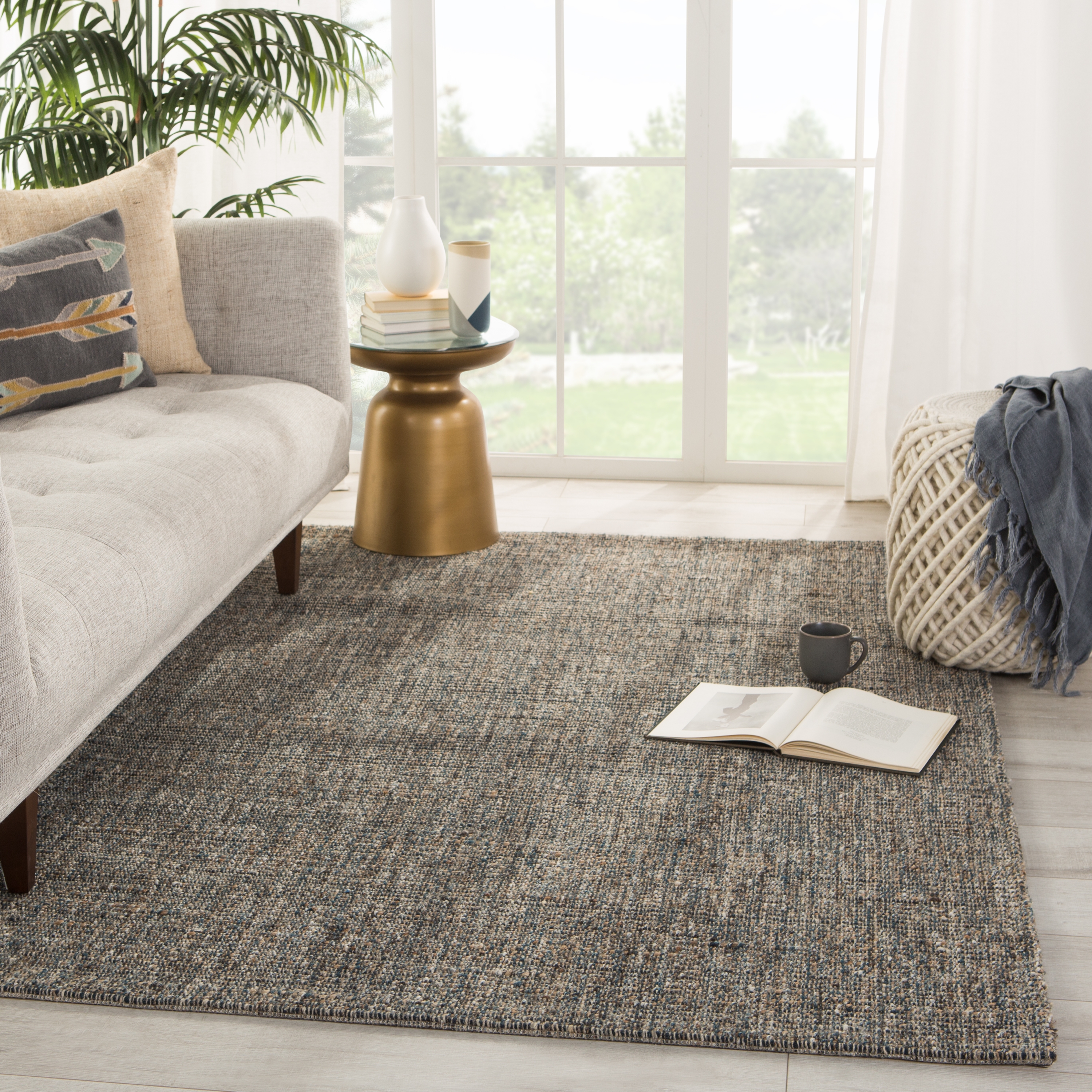 Sutton Natural Solid Gray/ Blue Area Rug (2'X3') - Image 4