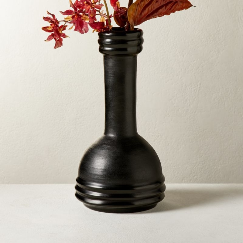 Soto Black Vase - Image 1