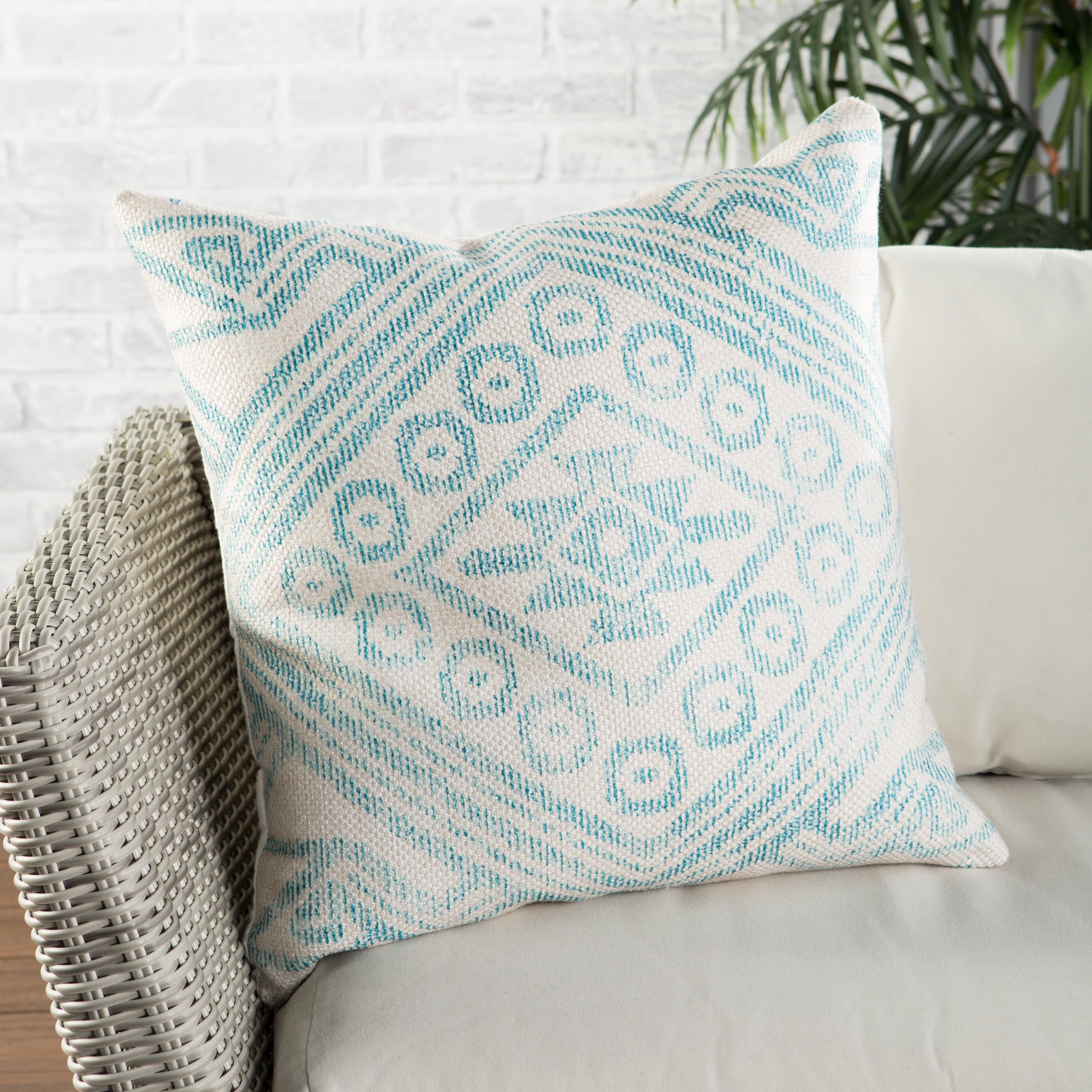 Design (US) Turquoise 22"X22" Pillow I-O - Image 3