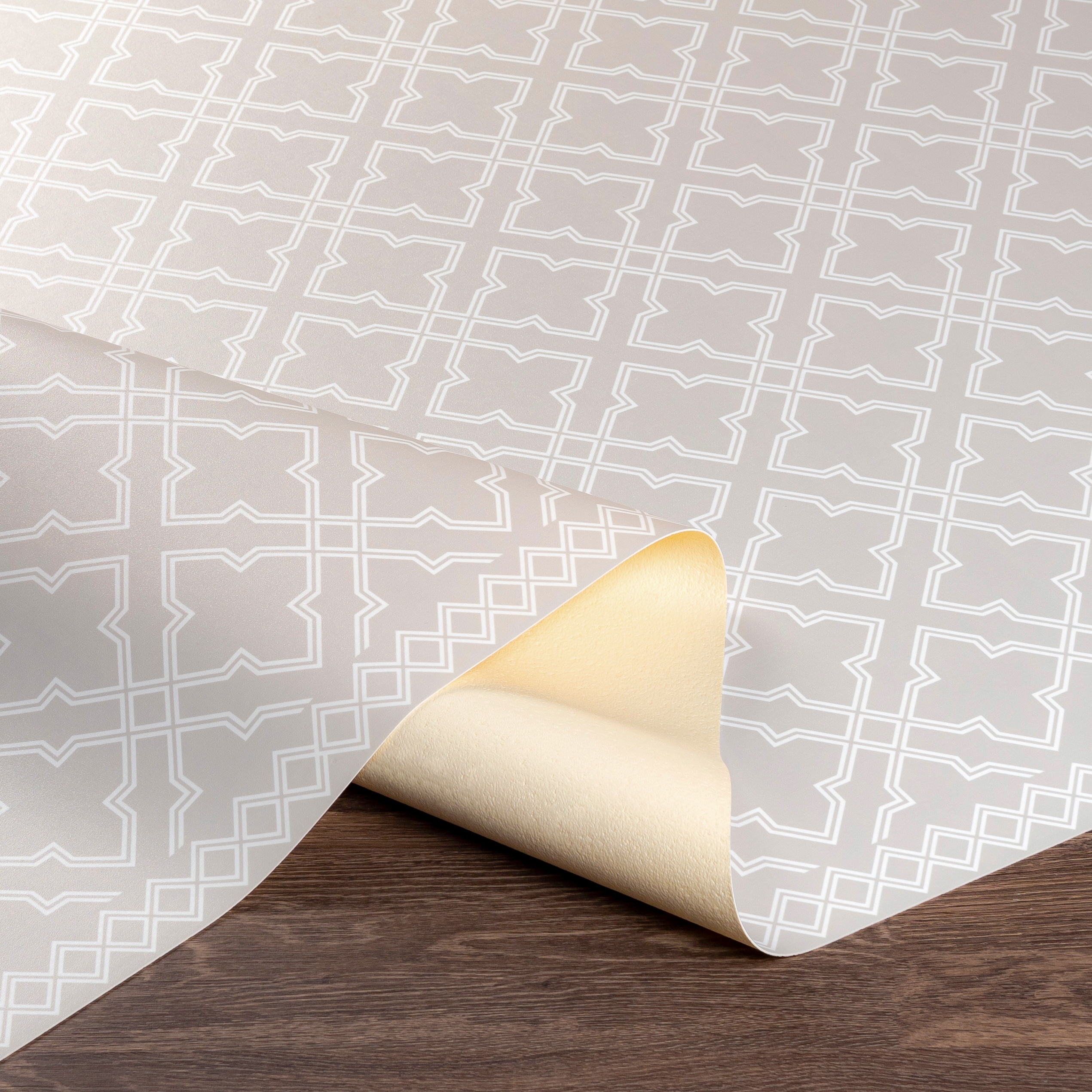 Vinilo  Indoor 2' x 3'11" Machine Woven Rug - Image 4