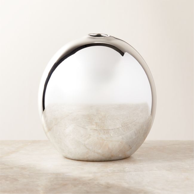 Everlasting Neva Round Silver Taper Candle Holder - Image 0