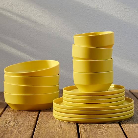 Aaron Probyn Melamine Dinnerware, Citrus Yellow, Set of 16, BOM - Image 0