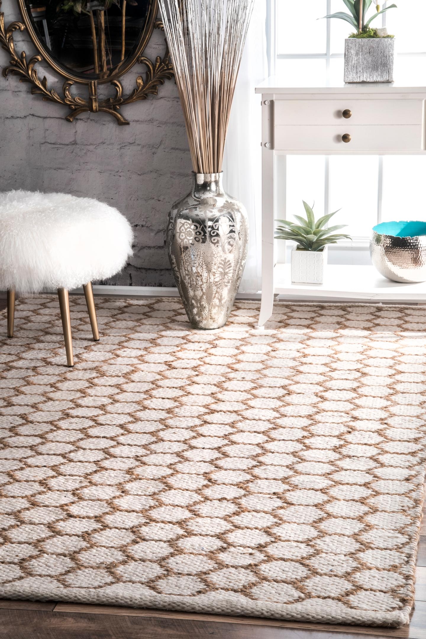 Hand Woven Reversible Honeycomb Alisha Jute Area Rug - Image 0