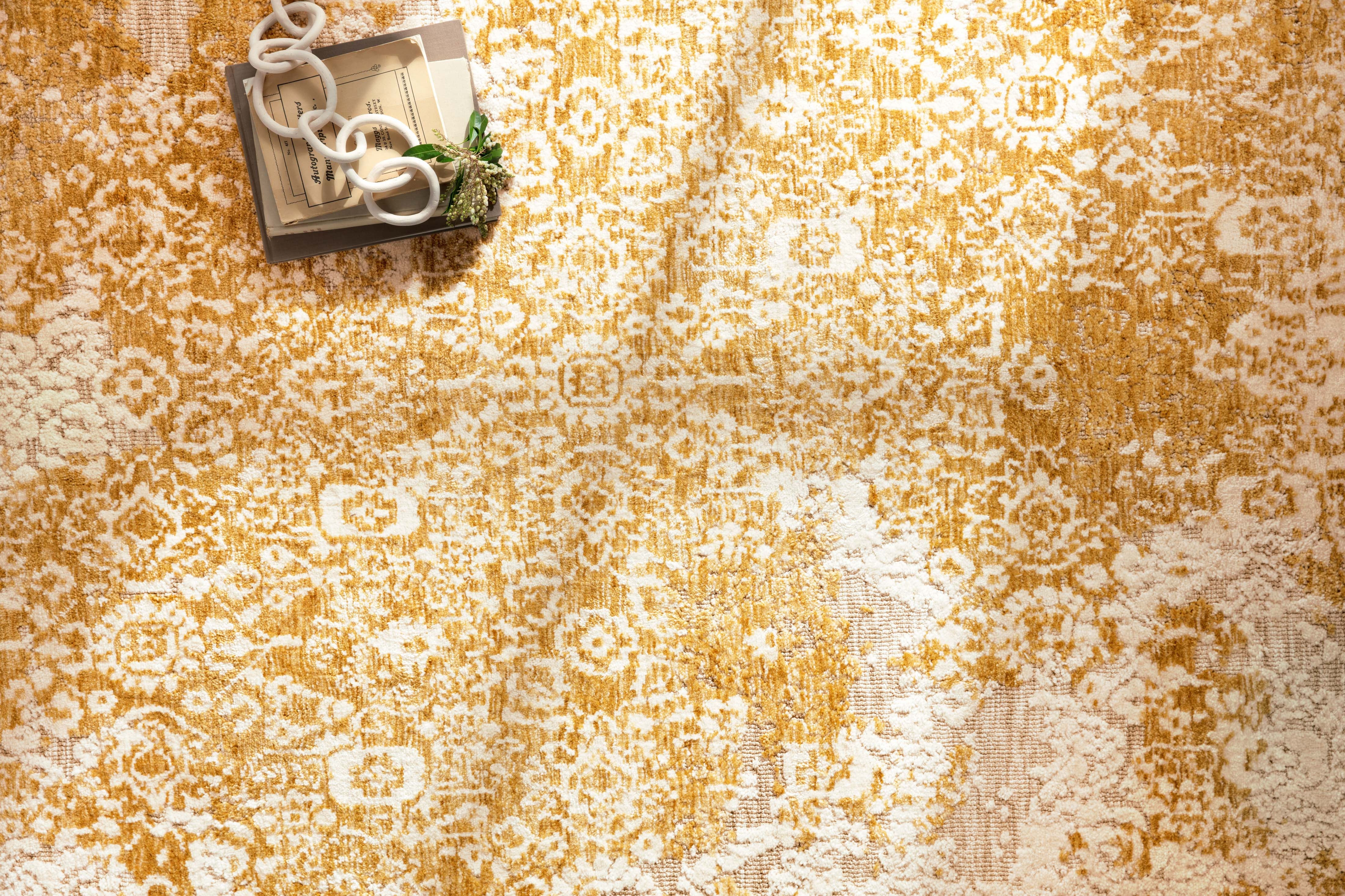 Lindsay Rug, Gold & Antique White, 5' x 7'6" - Image 2