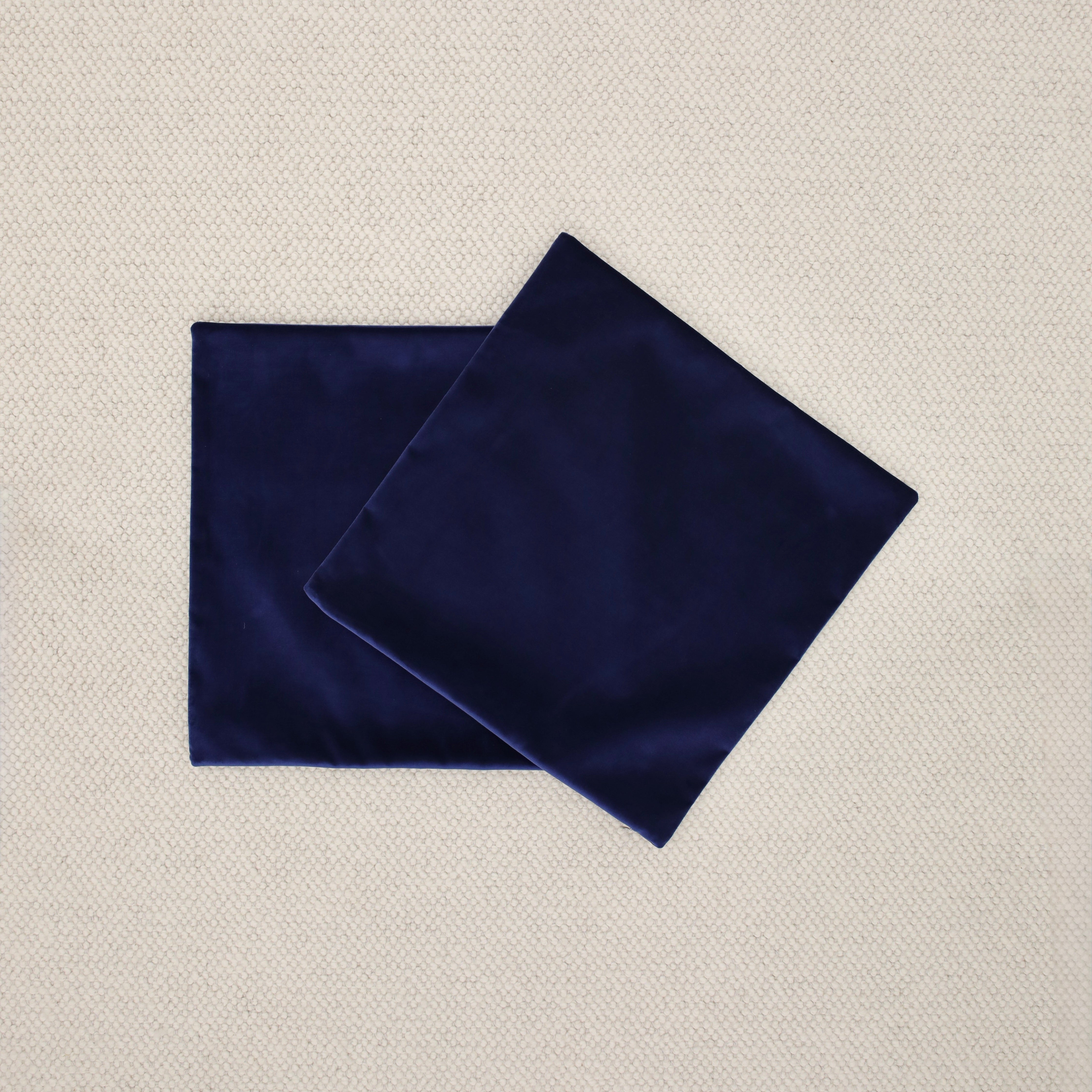 PAIR OF 20" x 20" ROCKY PERFORMANCE VELVET // SAPPHIRE | SCHUMACHER - Default Title - Image 0