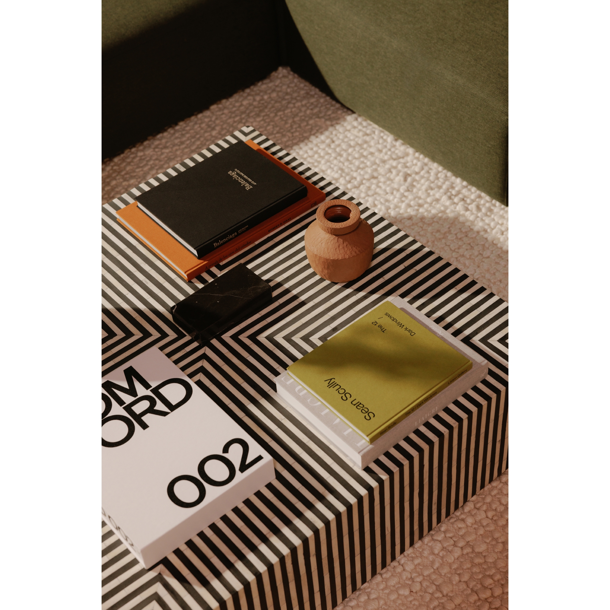Terning Coffee Table Black and White - Image 4