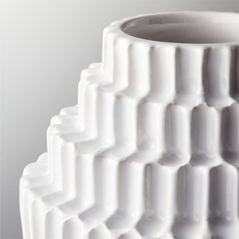 Dial Textured White Vase - Image 2