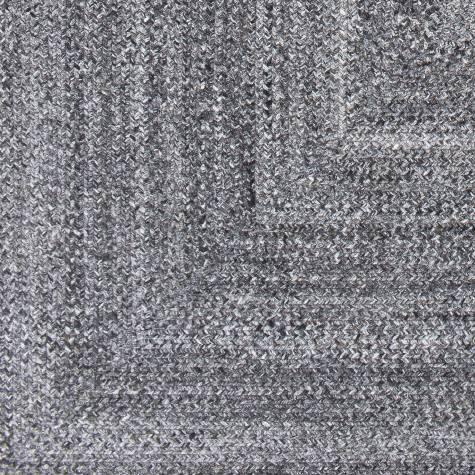 Azalea Gray Indoor 2'6" x 4' Handmade Rug - Image 3