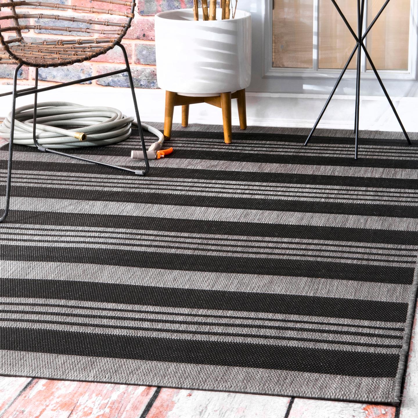 Outdoor Robin Rug Area Rug - Image 0